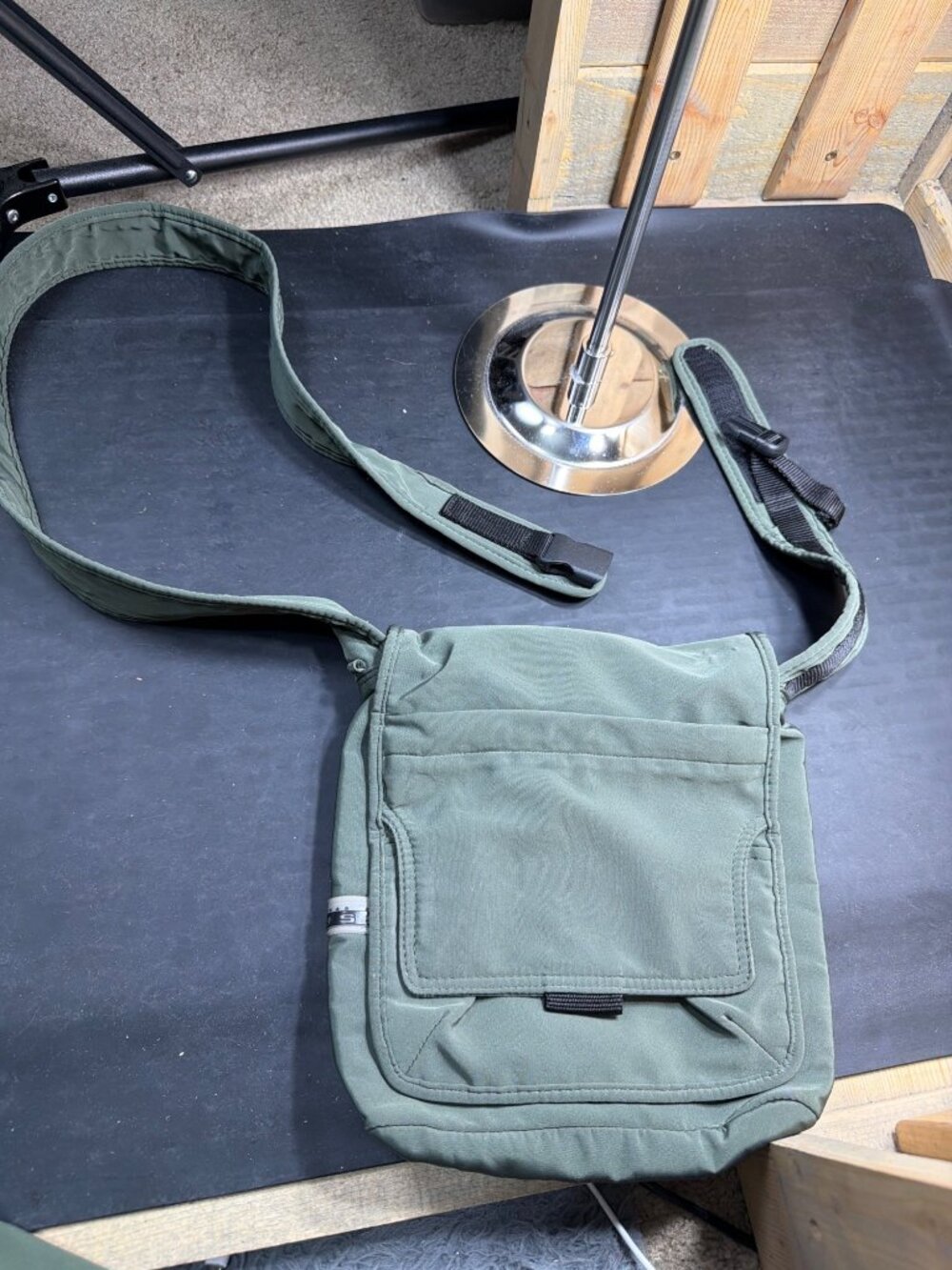 Fossil Mens Unisex Olive Green Nylon Canvas Crossbody Messenger Satchel Bag